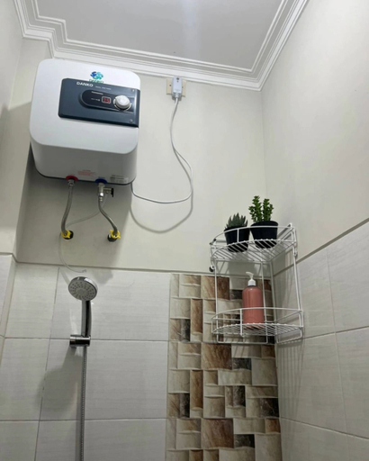 Bathroom 5, Roemah Singgah Arka, Malang