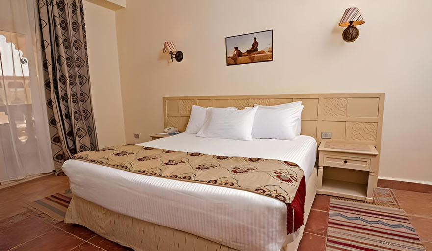 Bedroom 3, Sunrise Mamlouk Palace Resort, Safaja