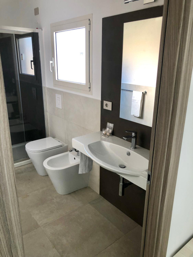 Bathroom 5, Club Esse Cala Bitta, Olbia-Tempio