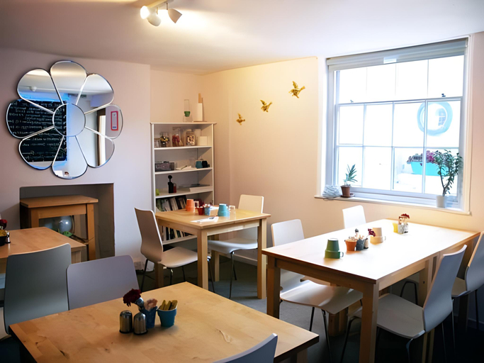 Food & Drinks 4, Motel Schmotel, Brighton and Hove