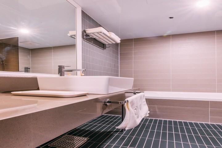 Bathroom 22