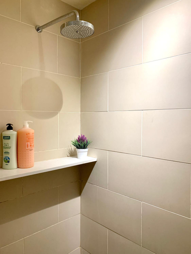 Bathroom 10