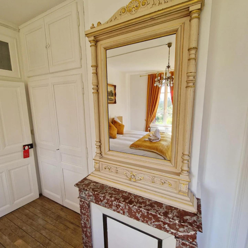 Others 5, Chateau des Aulnes, Meuse