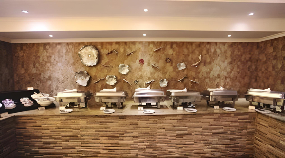 Food & Drinks 5, Crossroads Hotel Lilongwe, Lilongwe City