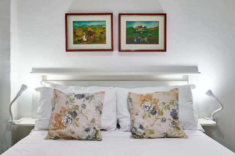 Bedroom 4, Anastasio II apartment, Roma