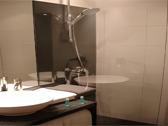 Bathroom 3, Motel One Munchen Sendlinger Tor, München