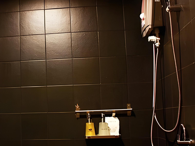 Bathroom 4, Iroom Hotel, Muang Surat Thani