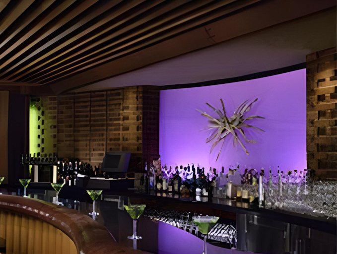 Food & Drinks 5, Hotel Deluxe, Multnomah