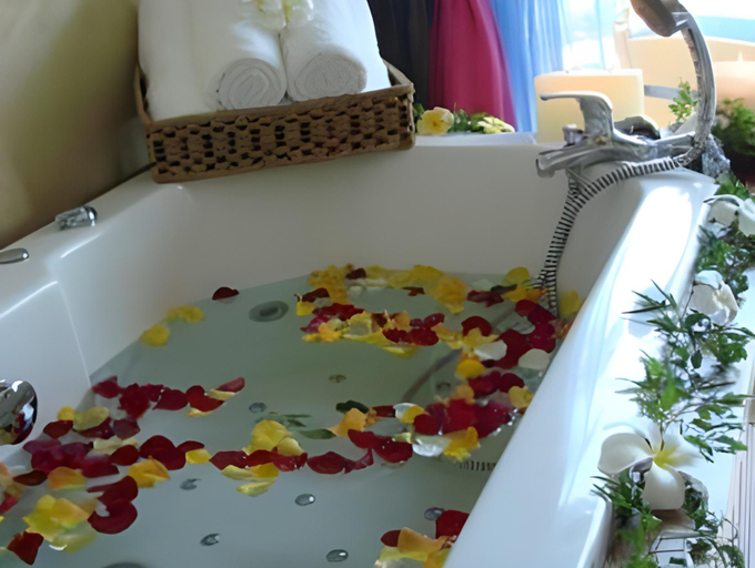 Bathroom 5, Diani Reef Beach Resort & Spa, Kisauni
