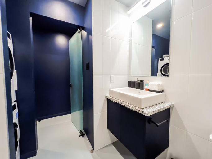 Bathroom 21