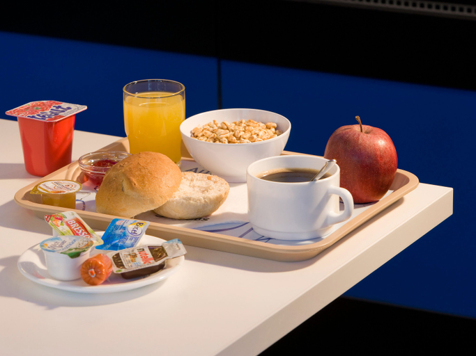 Food & Drinks 5, ibis budget Leeds Centre Crown Point Road, Leeds