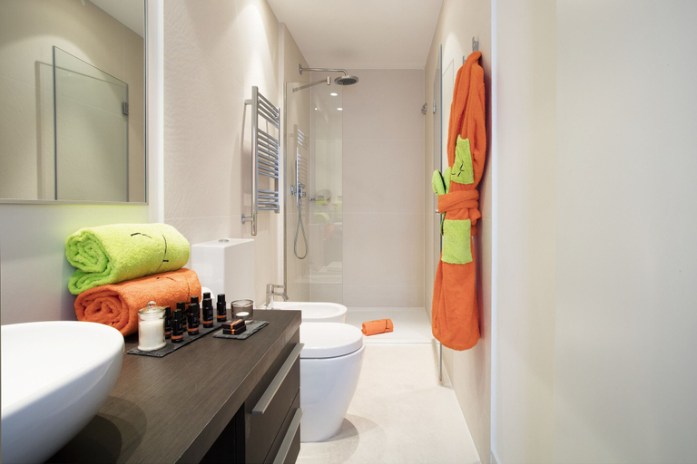 Bathroom 4, Cosmo Apartments Passeig de Gràcia, Barcelona