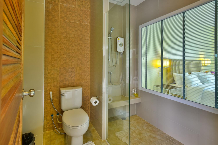 Bathroom 5