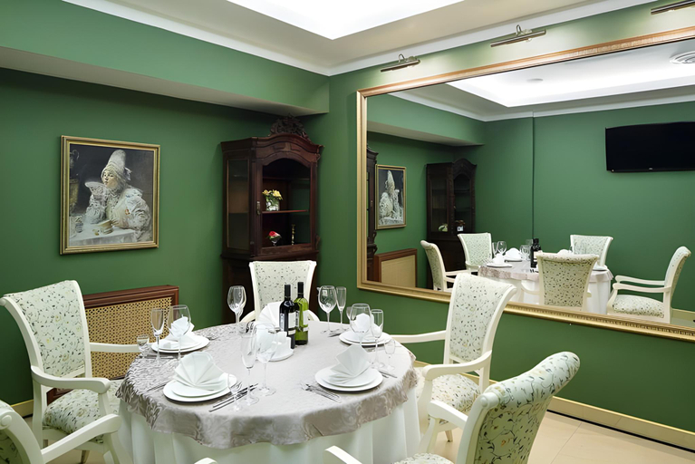 Food & Drinks 2, Pushkin Hotel, Northern