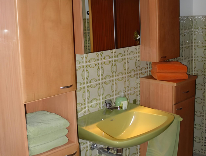 Bathroom 3, Kyll Valley Forest Apartment, Eifelkreis Bitburg-Prüm