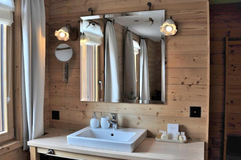 Bathroom 3, Hotel Chesa Staila, Maloja