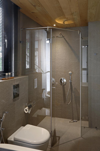 Bathroom 5