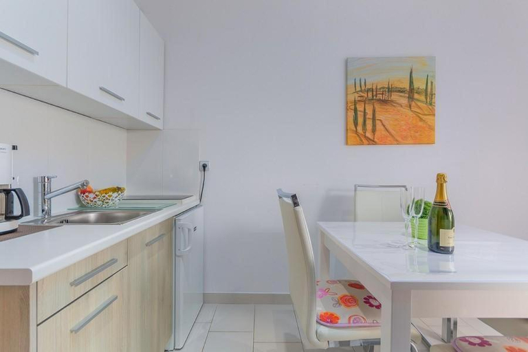 Others 4, Apartment David, Novigrad