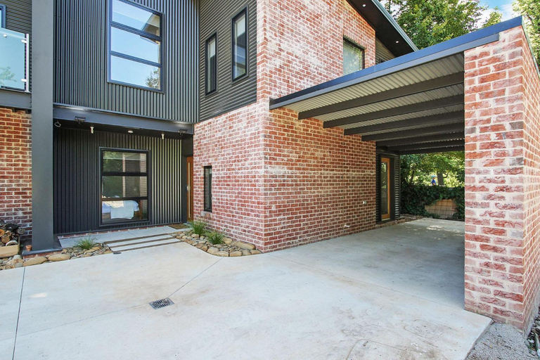 Delany by the Park - House, Alpine - East