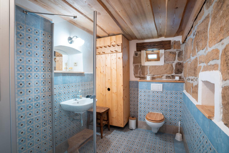 Bathroom, Adrspach chalupa, Náchod