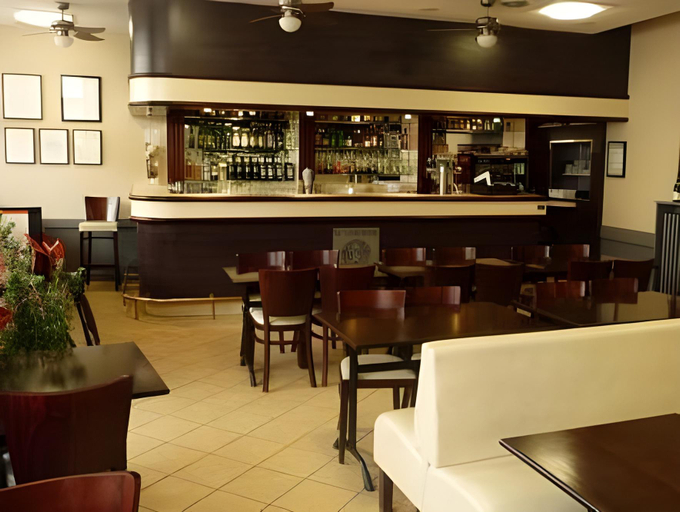 Food & Drinks 4, Hôtel Restaurant Le Lion d’Or, Ain