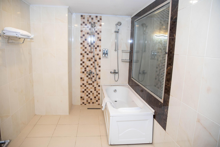 Bathroom 4, Caspian Buisness Hotel, Baku