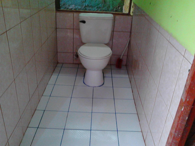 Bathroom 2, Murph's Surf Shacks, Rivas
