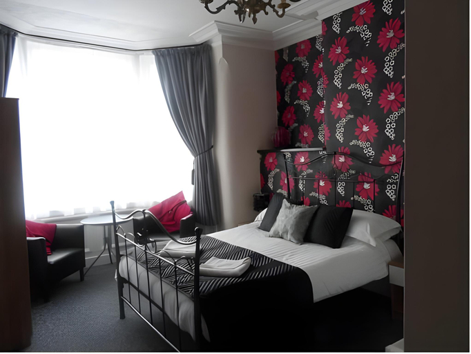 Others 5, Birchhouse, Blackpool