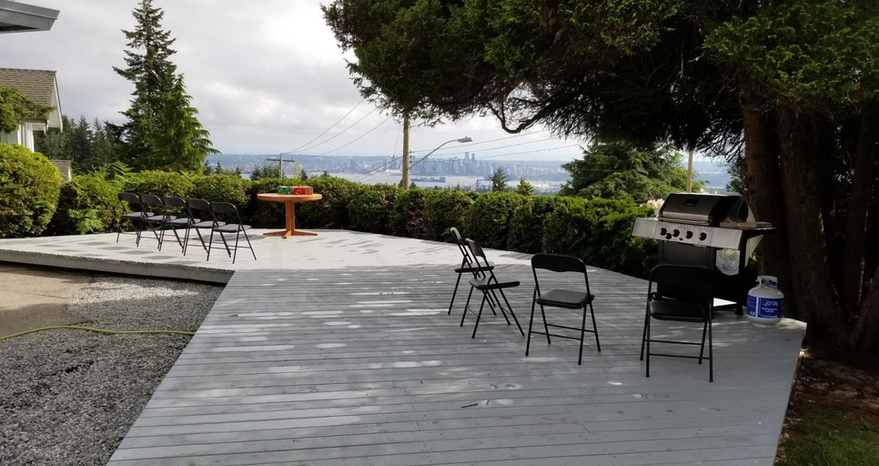Food & Drinks, City Gardens Suites B&B, Greater Vancouver