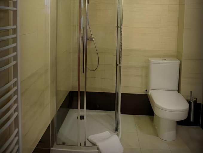 Bathroom 2, Vinci Hotel Airport, Kraków