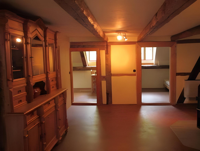 Others 5, Spacious Retreat with Garden, Celle