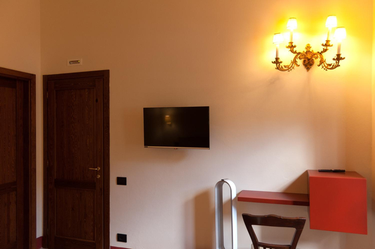 Others 3, Palazzo Benucci, Siena