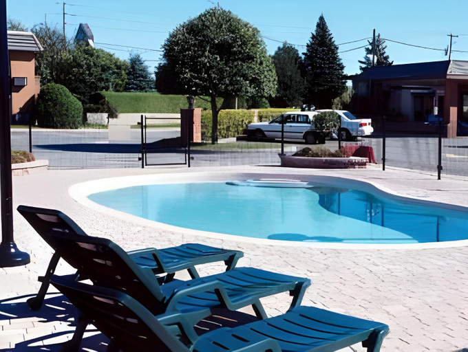 Others 3, Ramada by Wyndham Laval, Laval