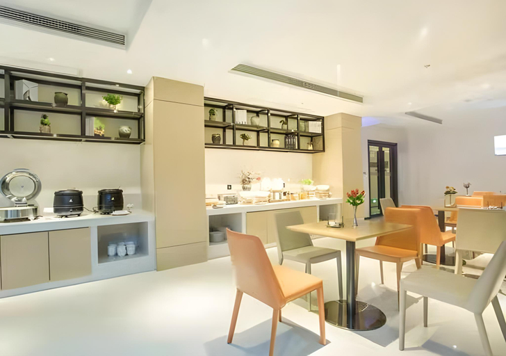 Food & Drinks 5, City Comfort Inn Chibi Walking Street, Xianning