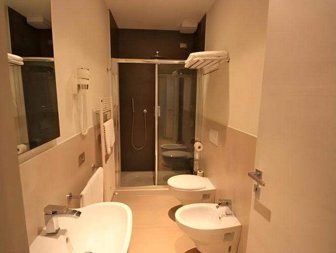 Bathroom 3, Hotel & Residence Cavalluccio Marino, Rimini