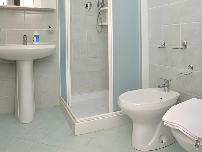 Bathroom 4, Modica Old Town Rooms, Ragusa