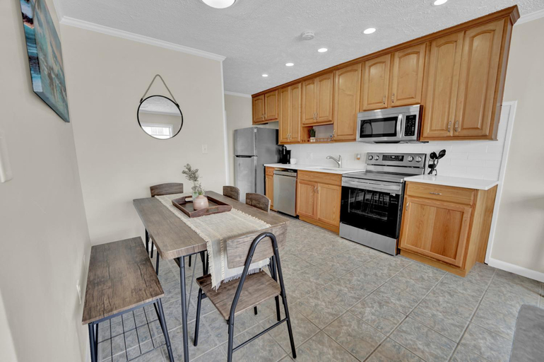Dining Room 4