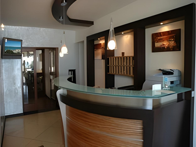 Others 5, Hotel La Plage, Var