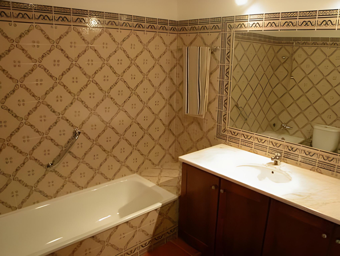 Bathroom, Wine Country Home in Alentejo, Montemor-o-Novo
