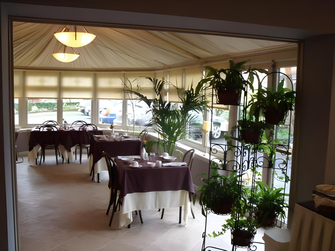 Food & Drinks 4, Abbotsfordlodge, Stirling