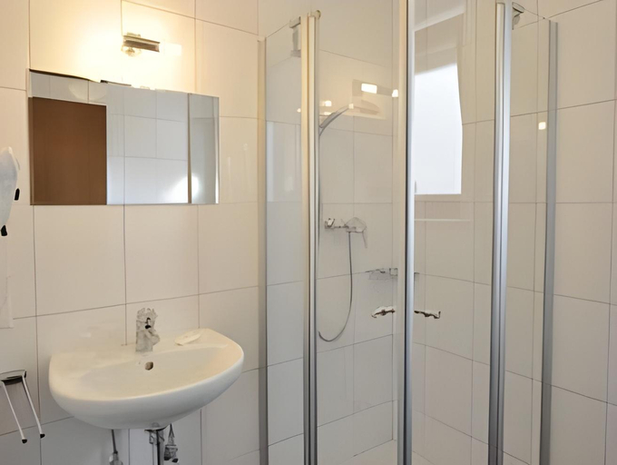 Bathroom 2, Hotel Leitner, Kaufbeuren