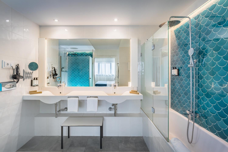 Bathroom 5, Agalia Hotel, Murcia
