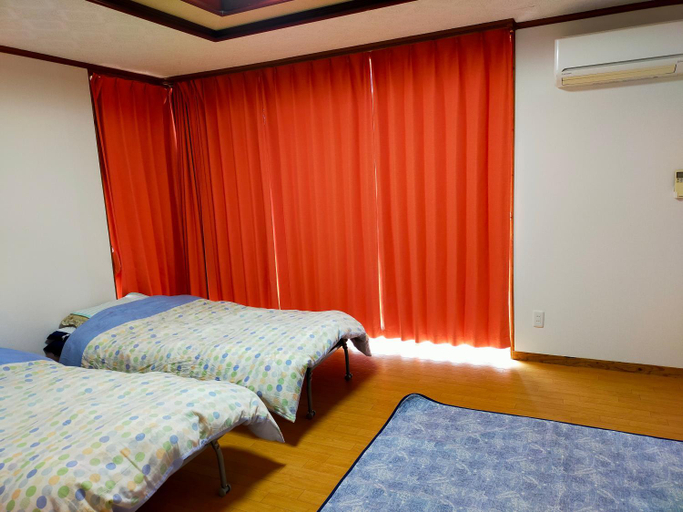 Bedroom 2, Shirahonoyado Aoiumi, Ishigaki