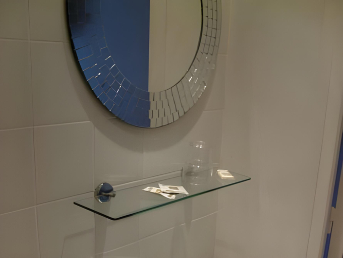 Bathroom 3, Tamaris Hotel, Paris