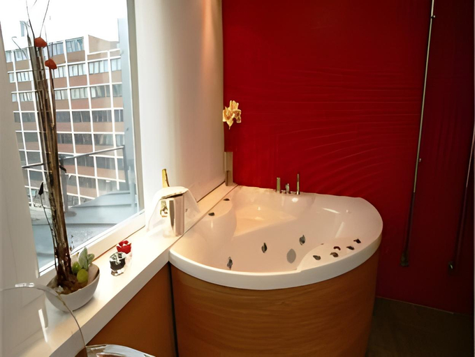 Bathroom 4, Hotel President, Norrköping