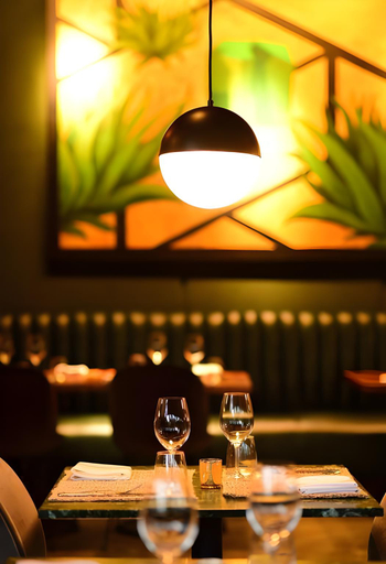 Food & Drinks 5, Urbanica Euclid Hotel, Miami-Dade