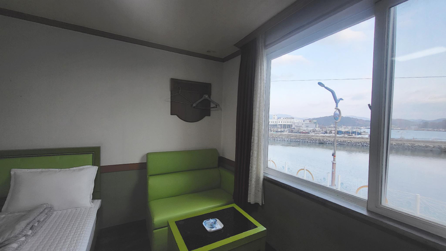 Bedroom 2, Sacheon (Samcheonpo) Beach Villa, Sacheon