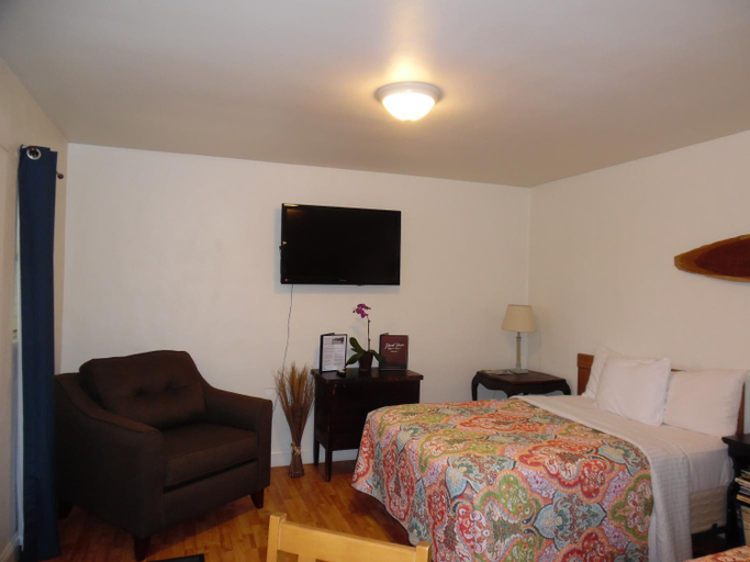 Bedroom 13