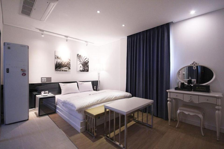 Bedroom 10