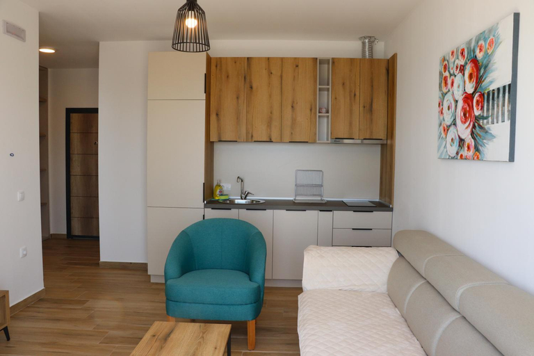 Others 5, Eagles Apartments & Suites